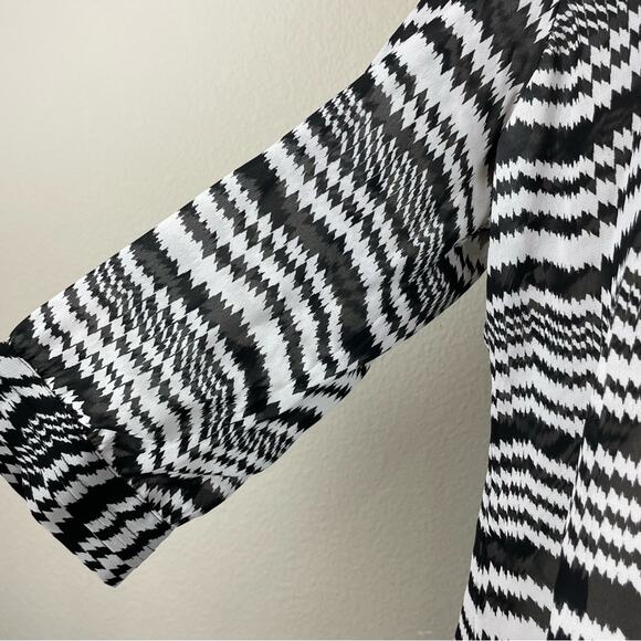 Chico's Black White Semi Sheer Long Sleeve Abstract Stripe Button Front Top 2 - Picture 5 of 9